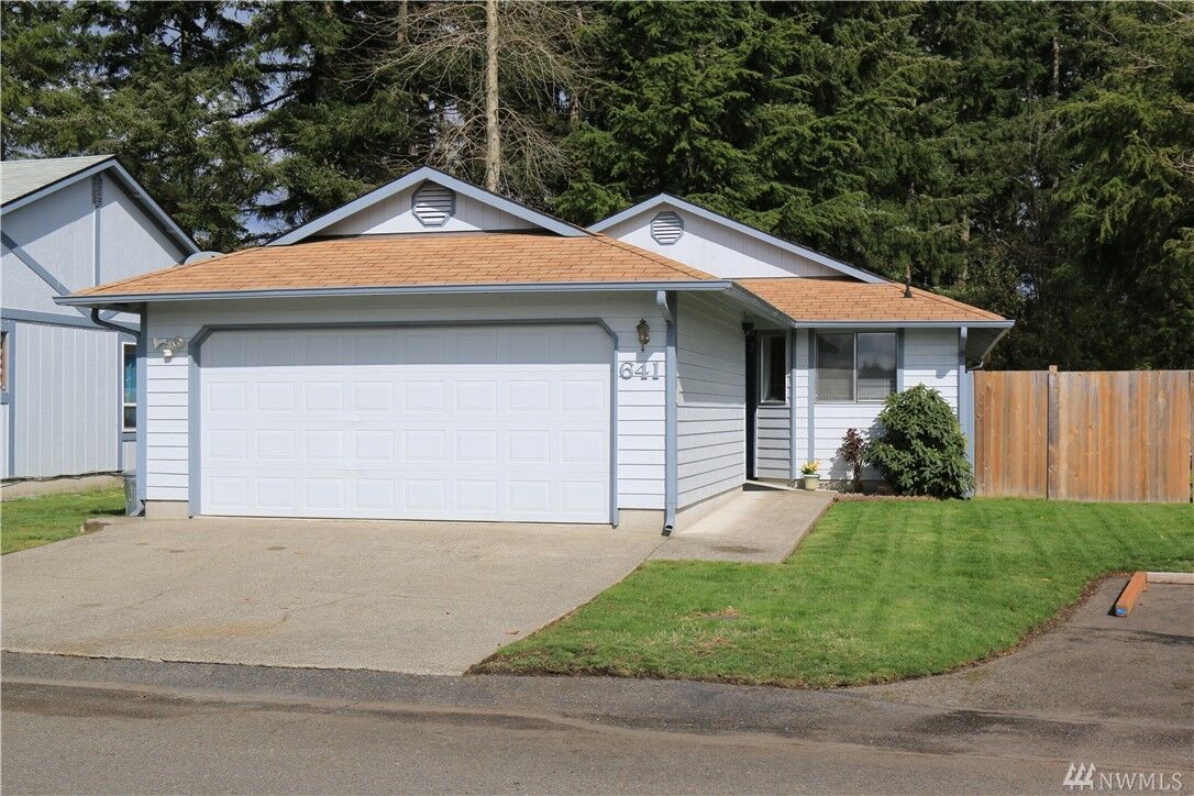 Property Photo:  641 Bamberg Lane SE  WA 98513 