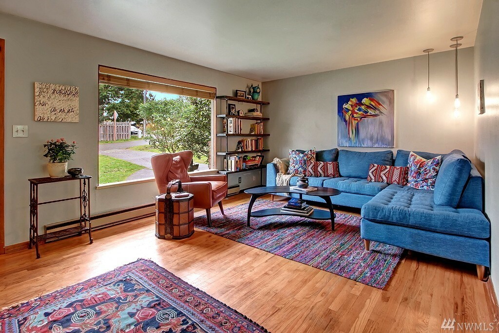 Property Photo: 2805 SW 109th St WA 98146