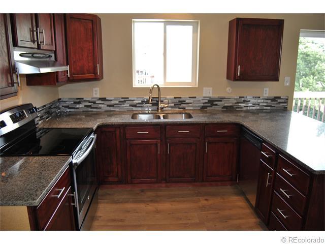 Property Photo:  2825 West Bryant Place  CO 80120 
