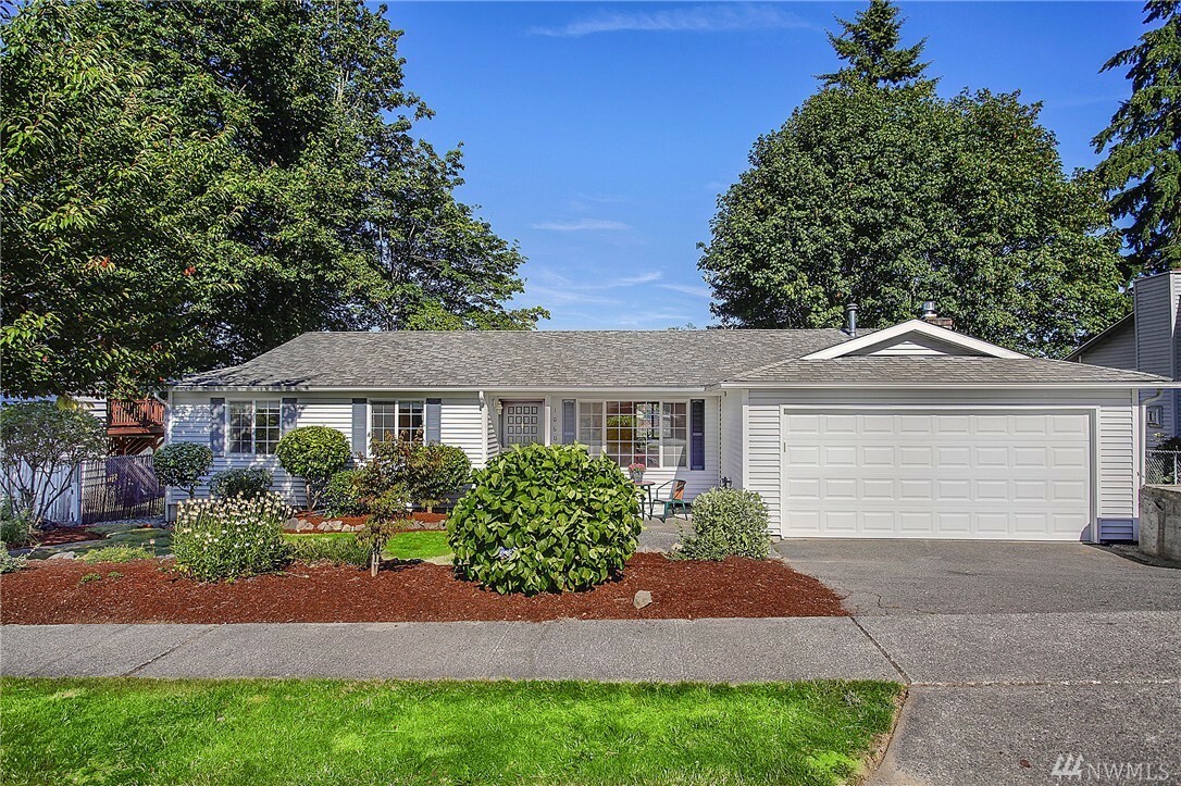 Property Photo: 10608 171st Ave NE WA 98052