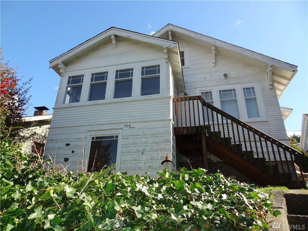 Property Photo: 704 N Forest WA 98225