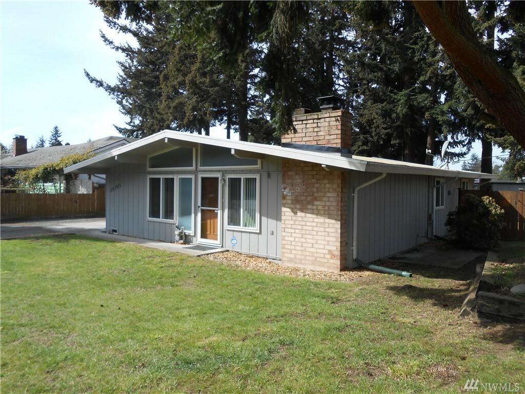 Property Photo:  19205 8th Avenue South  WA 98148 