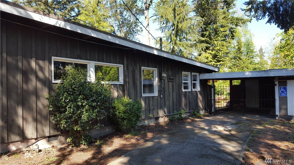 Property Photo:  1236 NE 169th St  WA 98155 