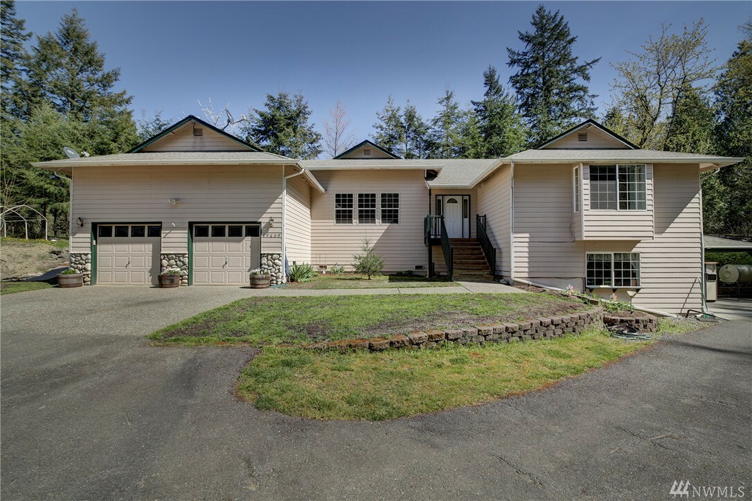 Property Photo:  19659 SE 212th Lane  WA 98058 