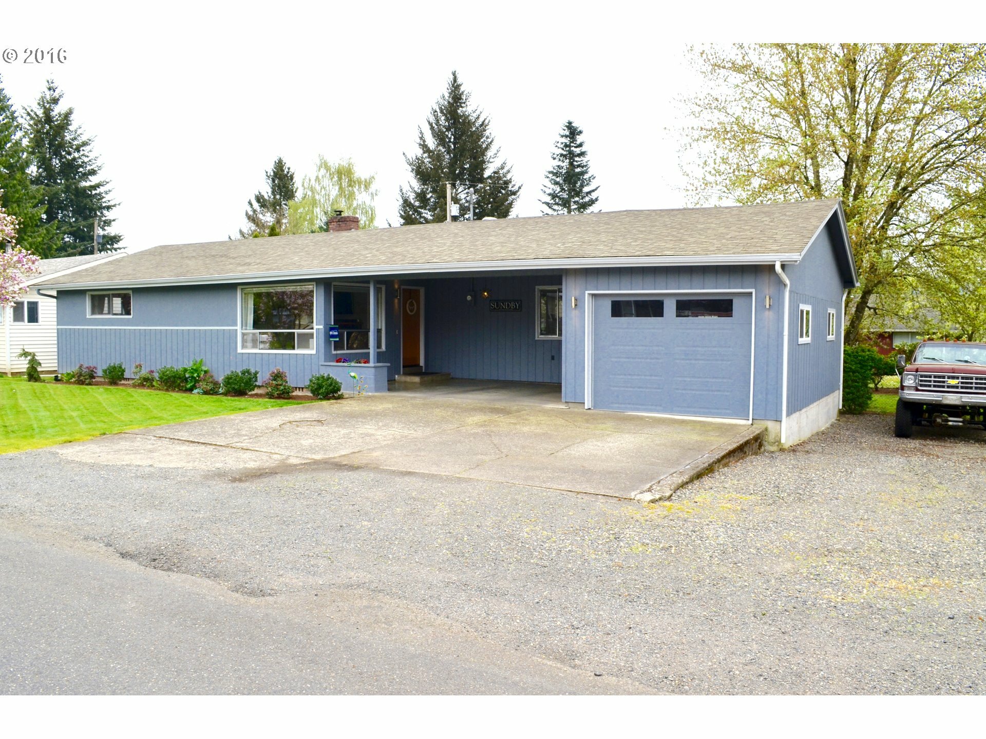 Property Photo:  3262 A St  WA 98671 