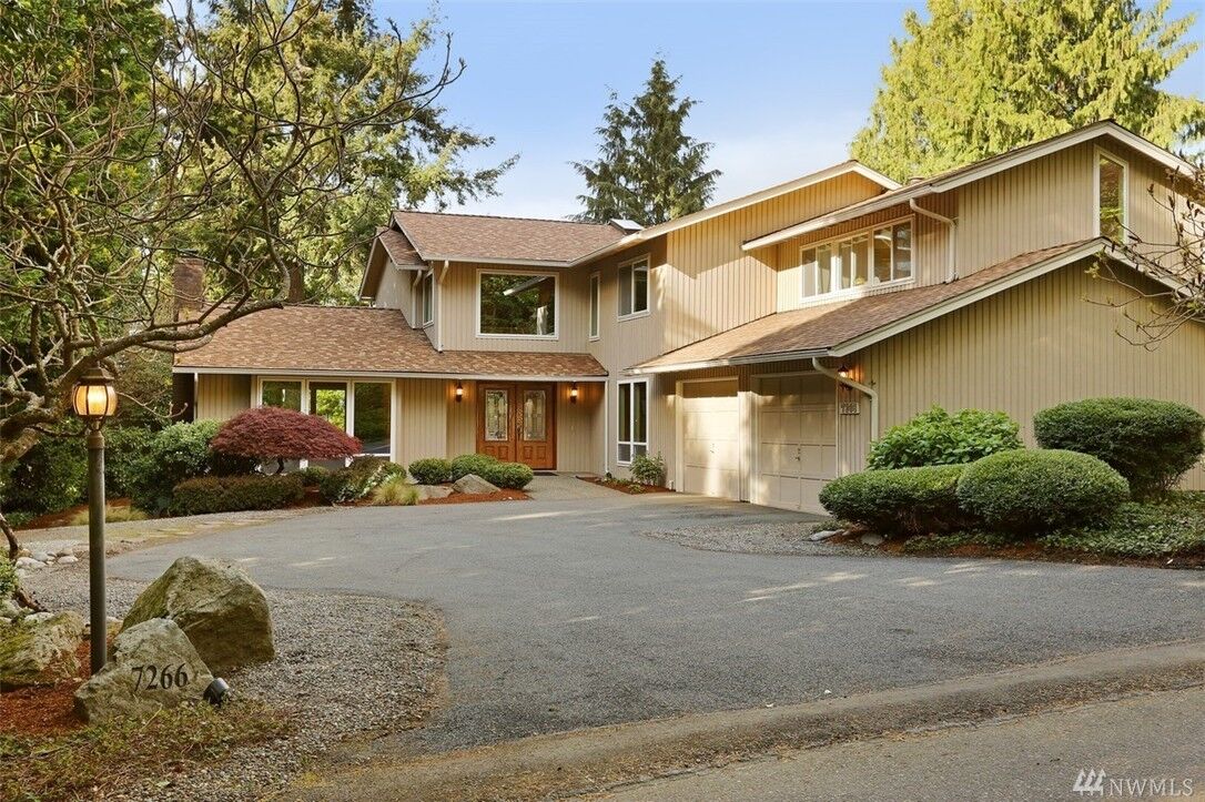 Property Photo: 7266 Holly Hill Dr WA 98040
