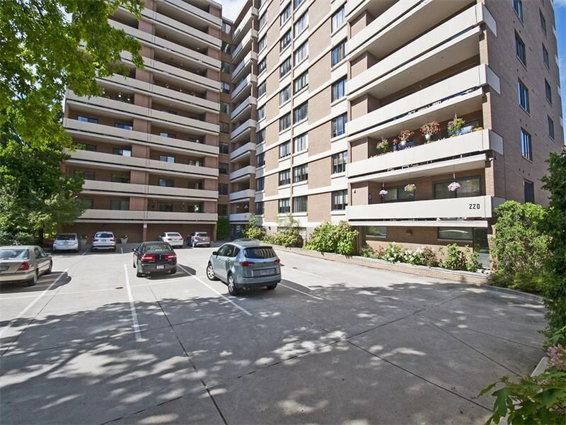 Property Photo: 220 N Dithridge 701 PA 15213