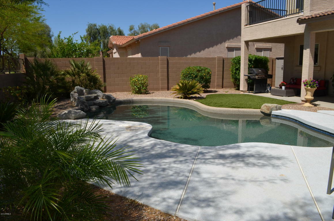 Property Photo:  18401 W Maui Lane  AZ 85388 