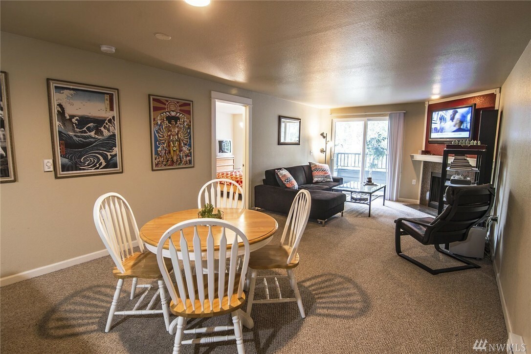 Property Photo:  734 Kirkland Cir D203  WA 98033 