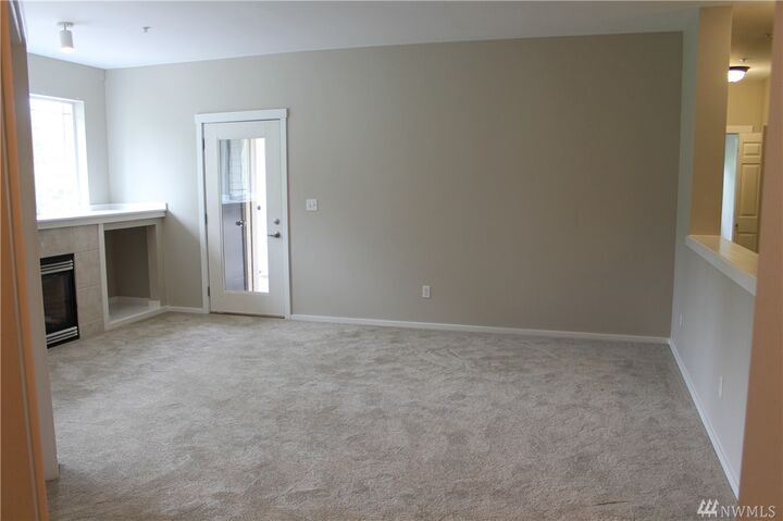 Property Photo: 107 164th St SE 3-402 WA 98012