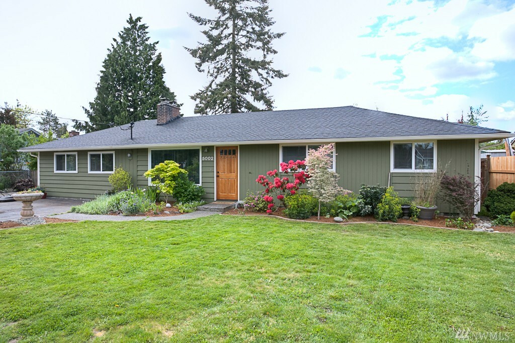 Property Photo:  5002 186th Place SW  WA 98037 