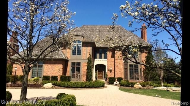 Property Photo:  36 Oxford Road  MI 48236 