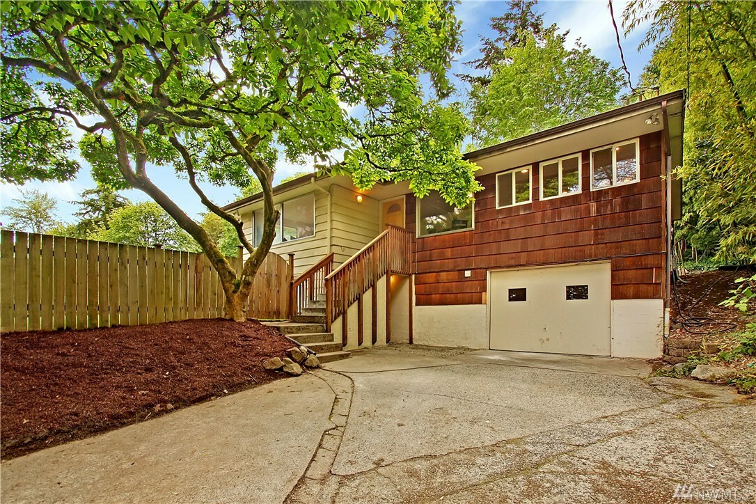 Property Photo:  10533 24th Ave NE  WA 98125 