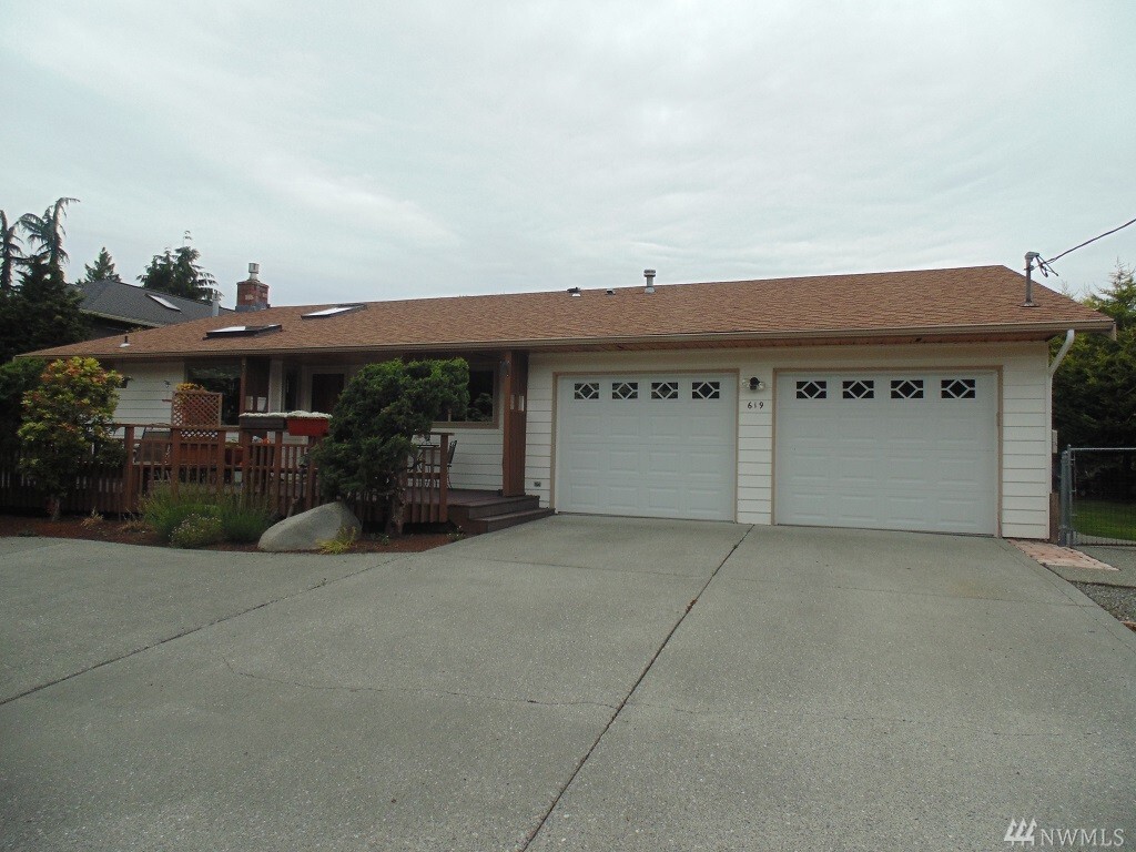 Property Photo: 619 View Ridge Drive WA 98203