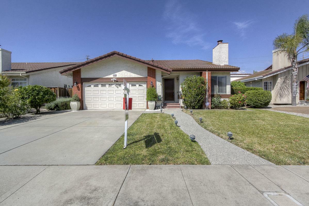 Property Photo:  6938 Sessions Drive  CA 95119 