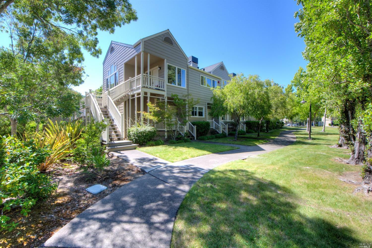 Property Photo: 55 Parkview Circle CA 94925