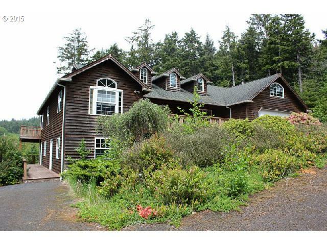 Property Photo: 32281 Hemlock Ln OR 97102