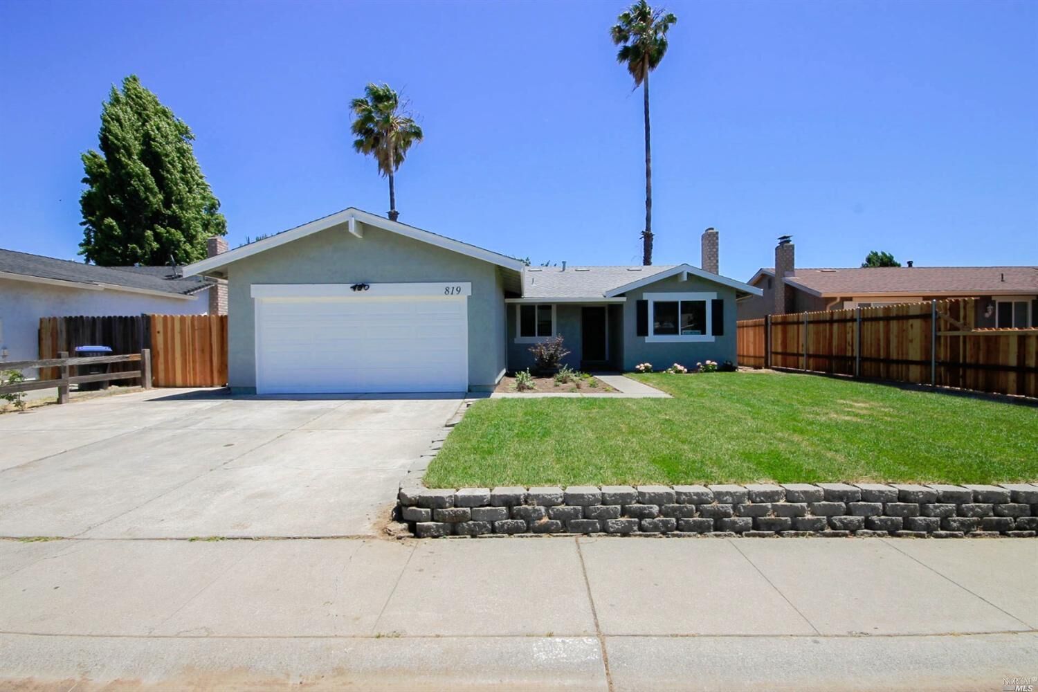 Property Photo:  819 Spoonbill Lane  CA 94585 