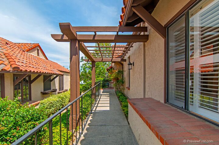 Property Photo: 17609 Devereux Rd CA 92128