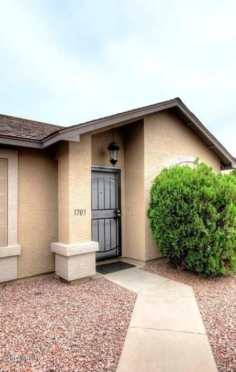 Property Photo: 1703 S Weaver Drive AZ 85120