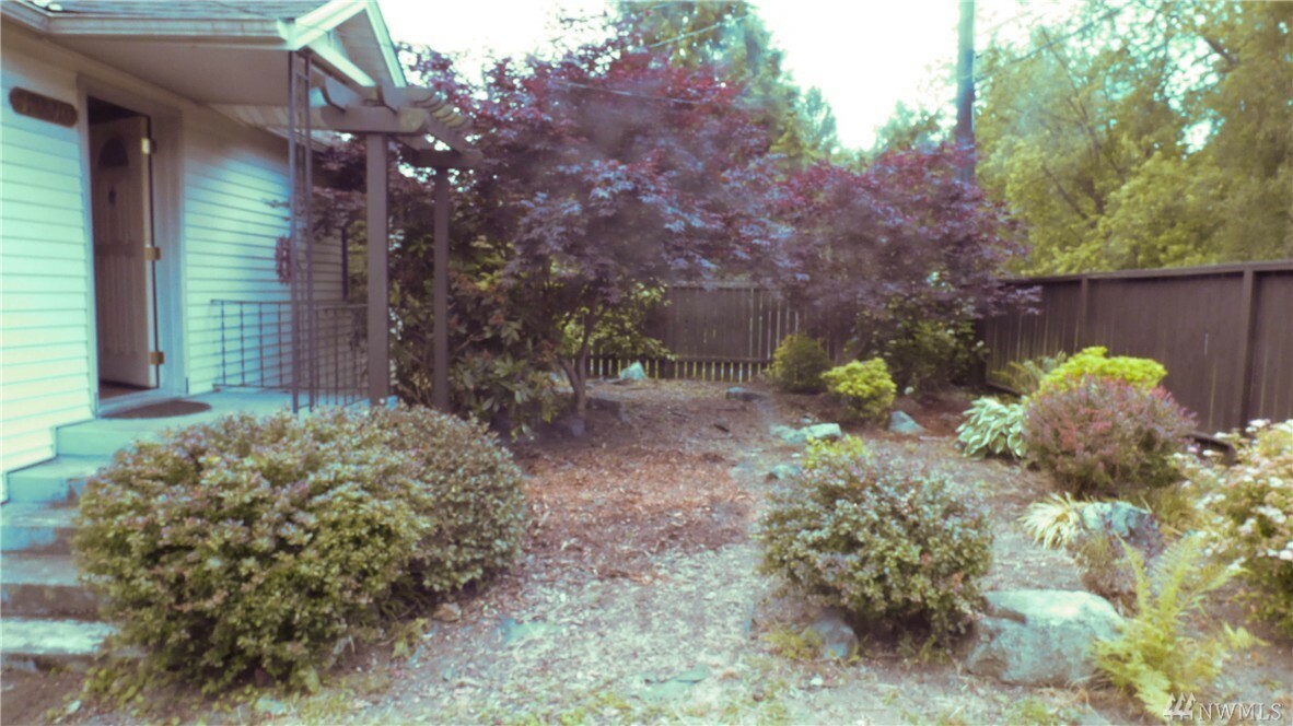 Property Photo:  19210 18th Ave NE  WA 98155 