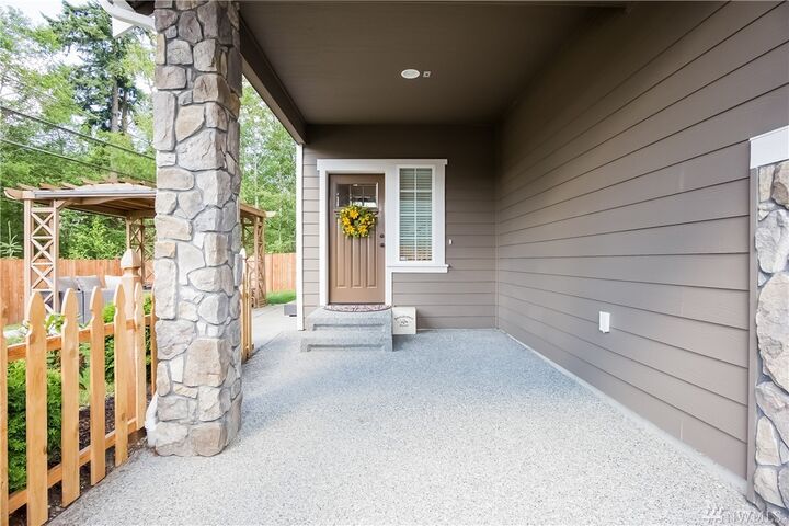 Property Photo:  15532 49th Place W  WA 98026 