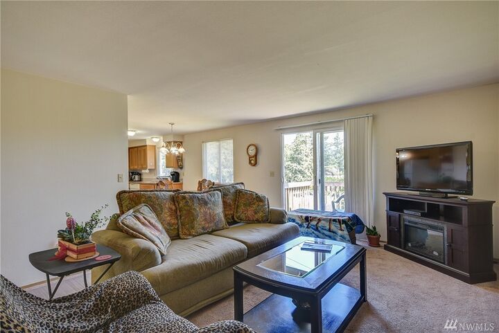 Property Photo:  1740 SW Nienhuis St  WA 98277 