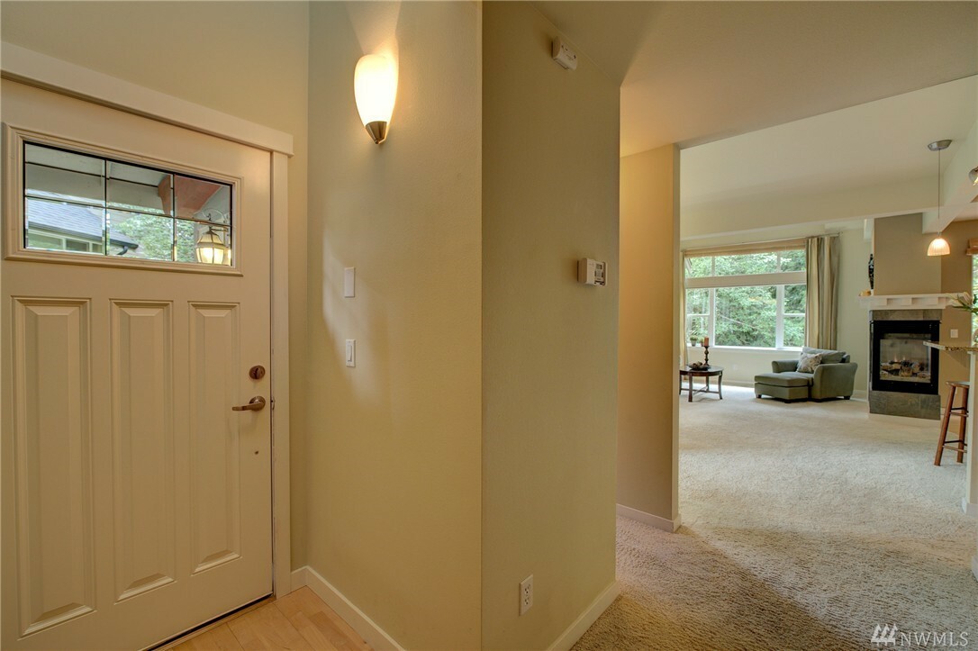 Property Photo:  13824 N Creek Dr 1701  WA 98012 