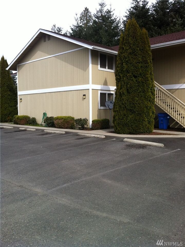 Property Photo:  705 S Gold St  WA 98531 