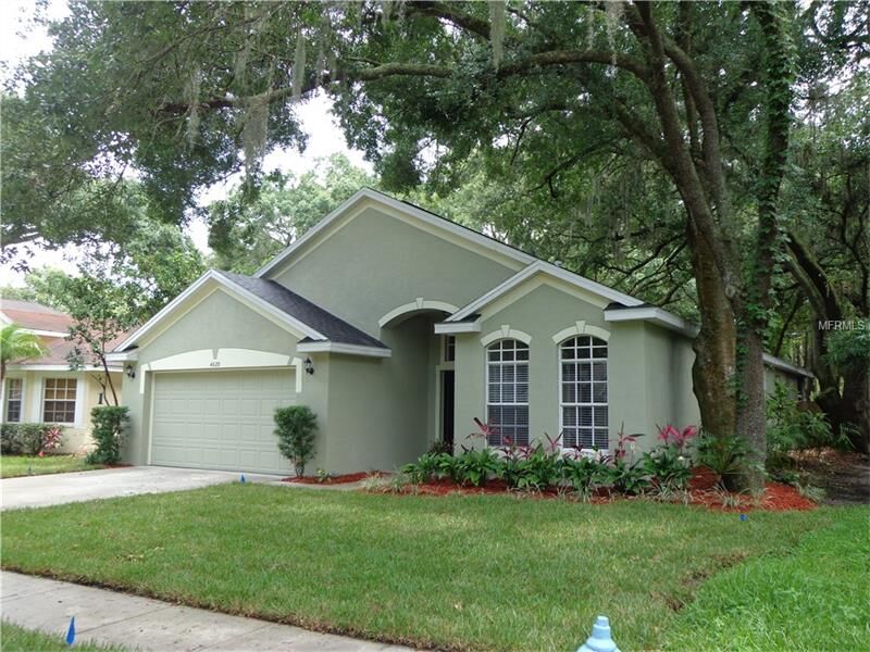 Property Photo: 4620 Whispering Park Lane FL 33614