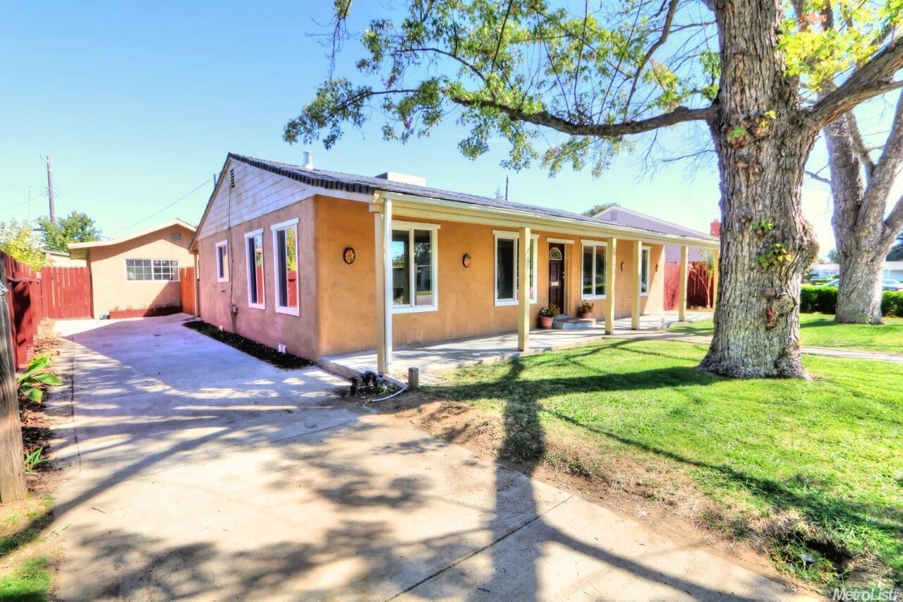 Property Photo: 1461 Oregon Drive CA 95822