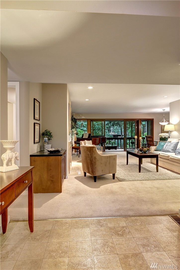 Property Photo: 1532 NE 143rd St D3 WA 98125