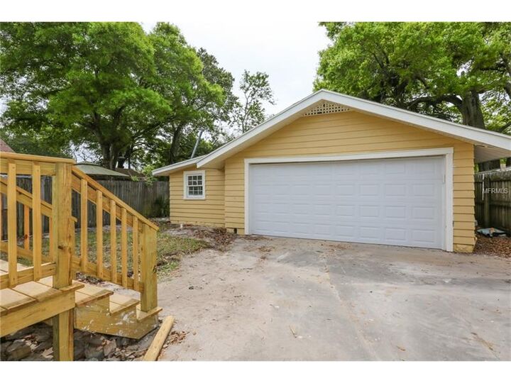 Property Photo:  1118 35th Avenue N  FL 33704 
