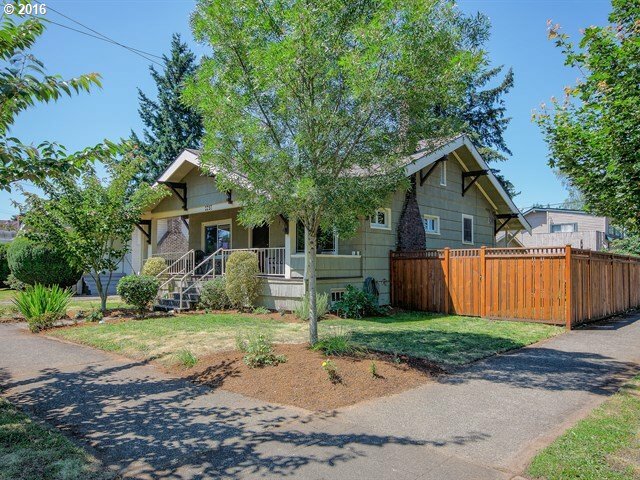 Property Photo: 3257 NE 66th Ave OR 97213