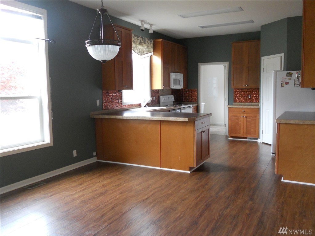 Property Photo: 9315 Otso Pt Rd WA 98303
