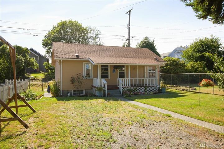 Property Photo:  2338 S Cushman Ave  WA 98405 