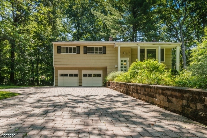 Property Photo:  71 Ferndale Dr  NJ 07922 