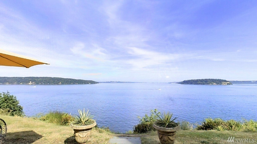 Property Photo: 1920 Lybecker Dr NW WA 98332