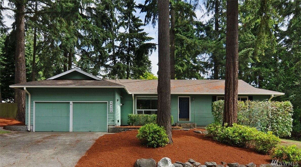 Property Photo:  16208 SE 31st St  WA 98008 