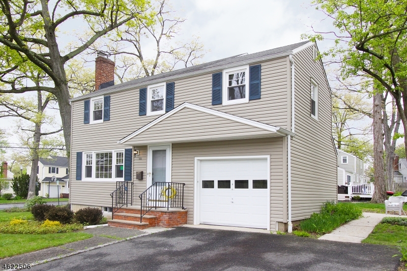 Property Photo:  185 Colonial Rd  NJ 07901 