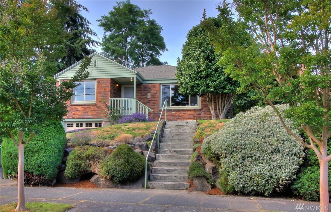 Property Photo:  3006 NW 69th St  WA 98117 