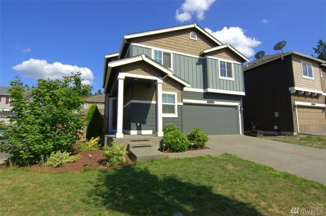 Property Photo: 12909 81st Av Ct E WA 98373