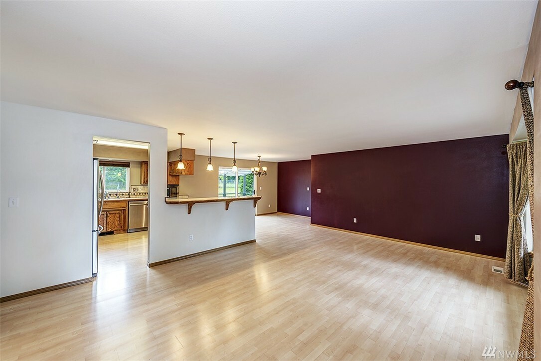 Property Photo: 4734 Glenwood Ave WA 98203