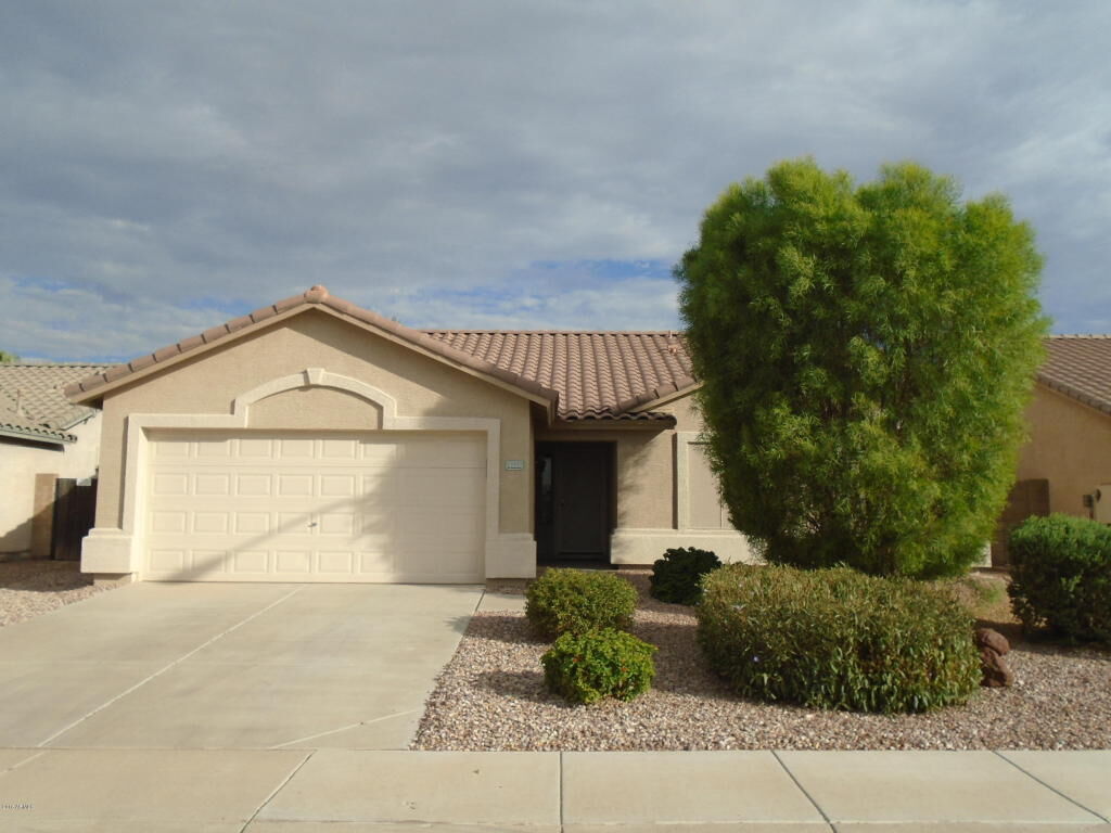 Property Photo: 15442 N 161st Avenue AZ 85374