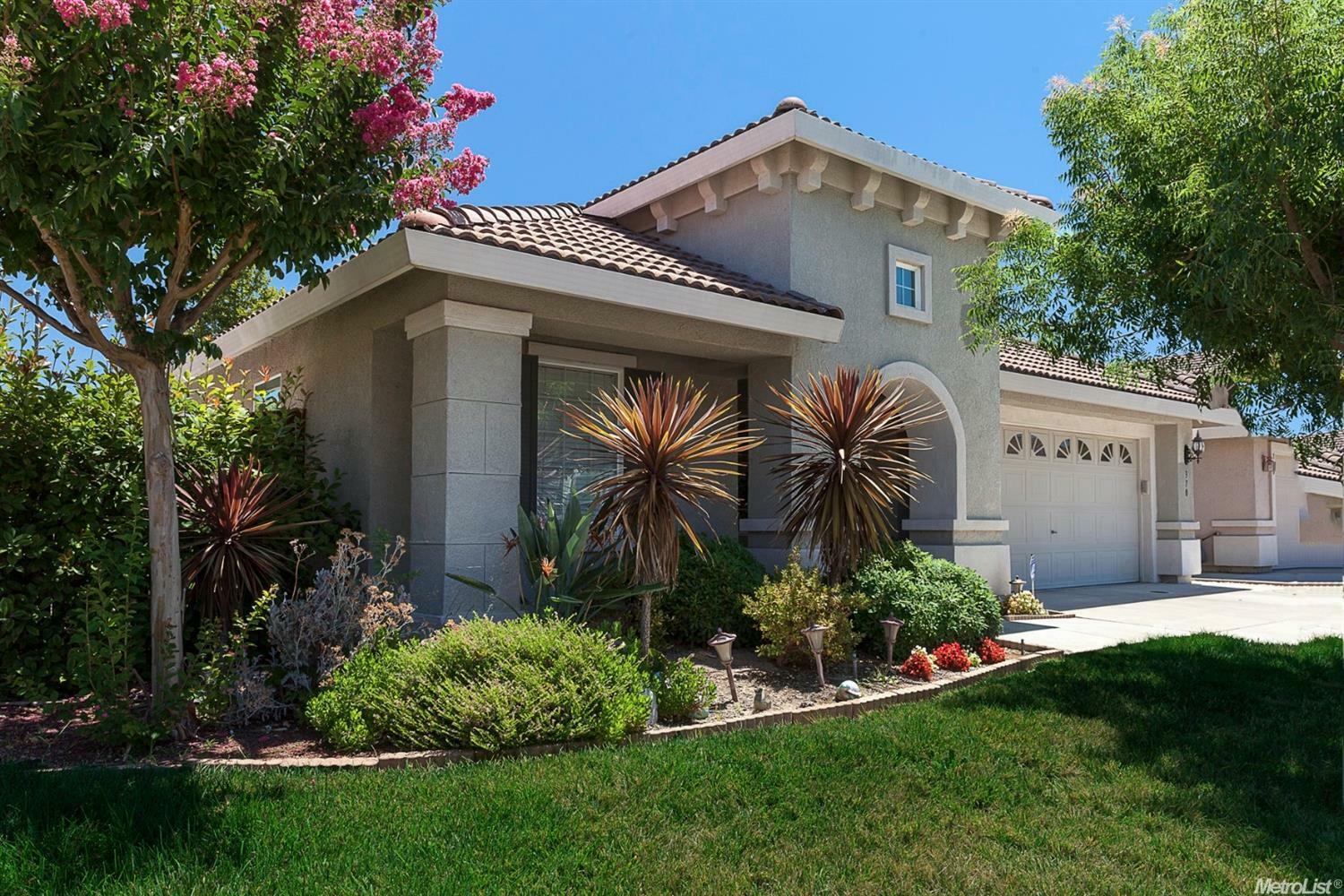 Property Photo:  370 Alcantar Circle  CA 95834 