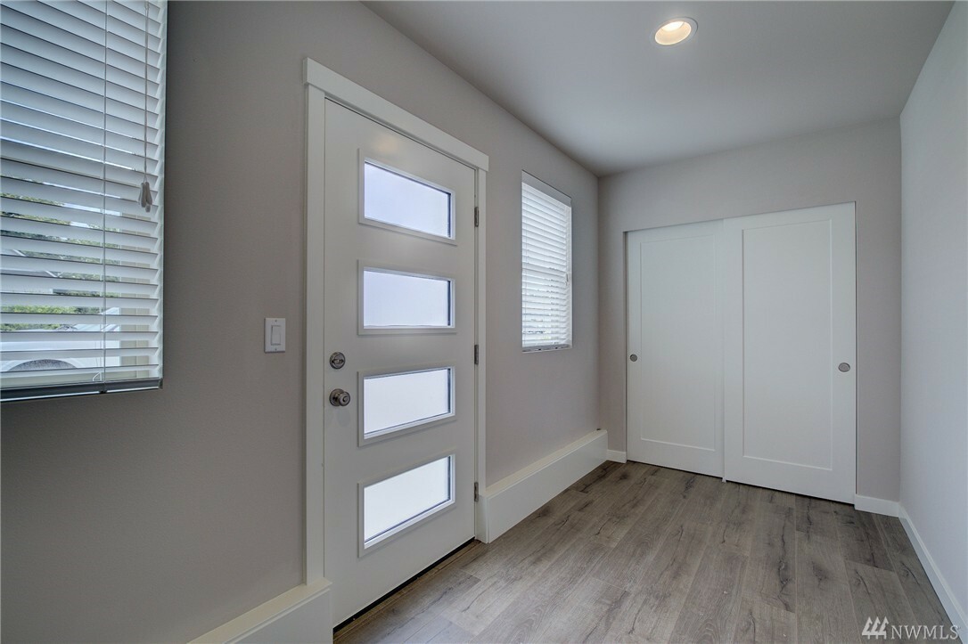 Property Photo: 520 Williams Ave S A WA 98057