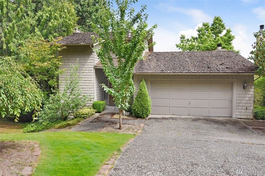 Property Photo:  22129 4th Ave SE  WA 98021 