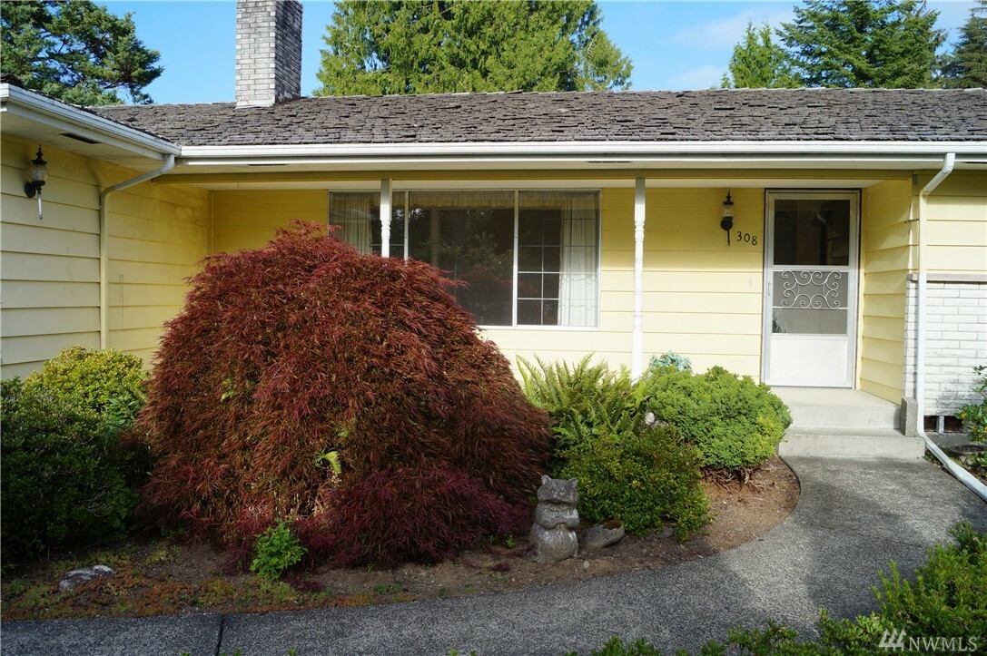 Property Photo:  308 Pioneer Rd  WA 98520 