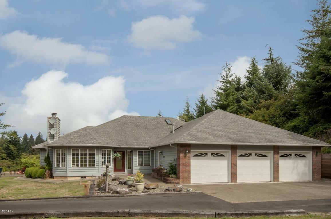 Property Photo:  7228 NE Park Lane  OR 97368 
