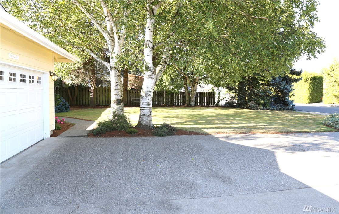 Property Photo: 1290 Garden Cir WA 98264